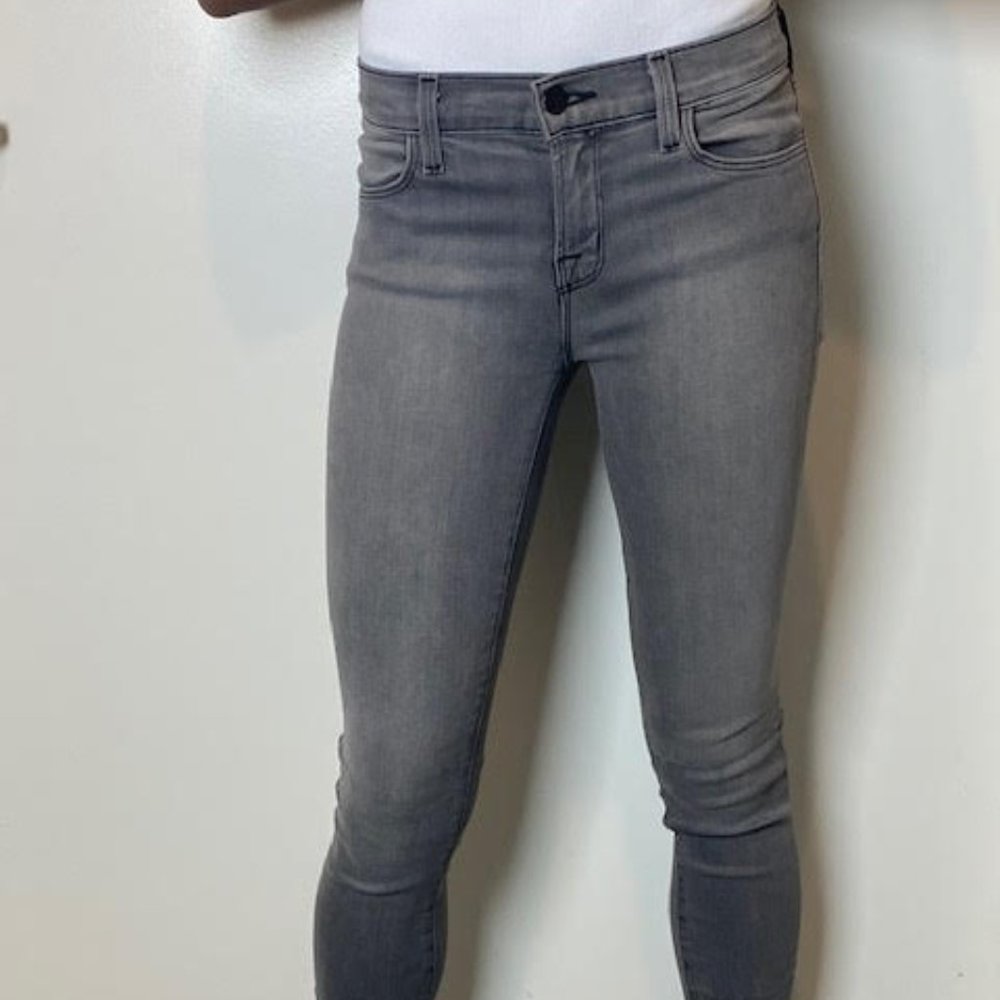 J Brand Super Skinny Jeans in Onyx Sz 24